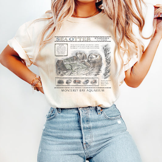 Vintage Sea Otter Graphic Tee – 90s Aquarium-Inspired Coastal Shirt, Distressed Retro Nature T-Shirt